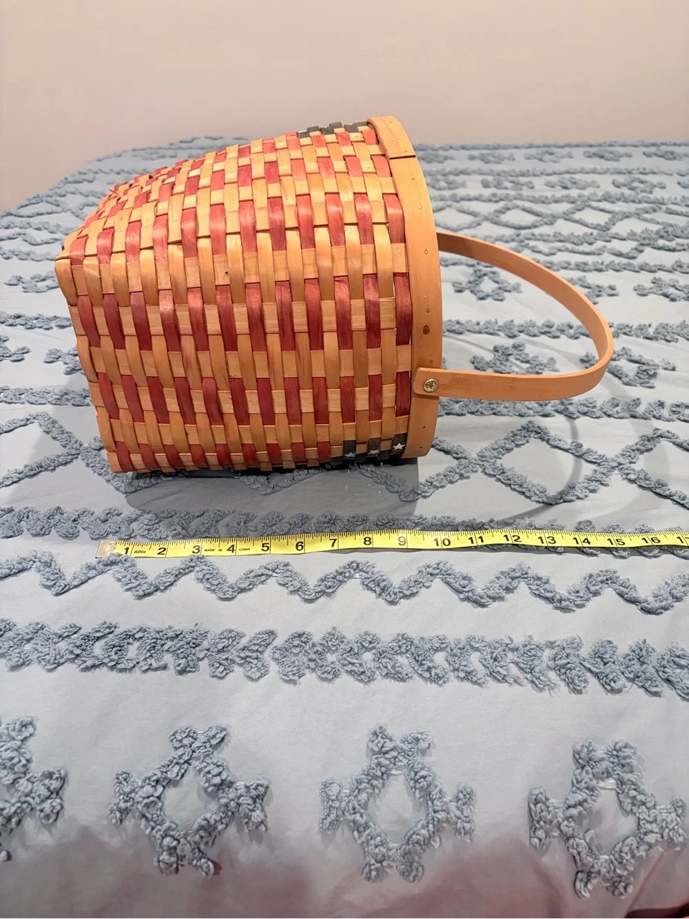 Source Unknown Red, Tan, Blue Woven Picnic Basket with Handle